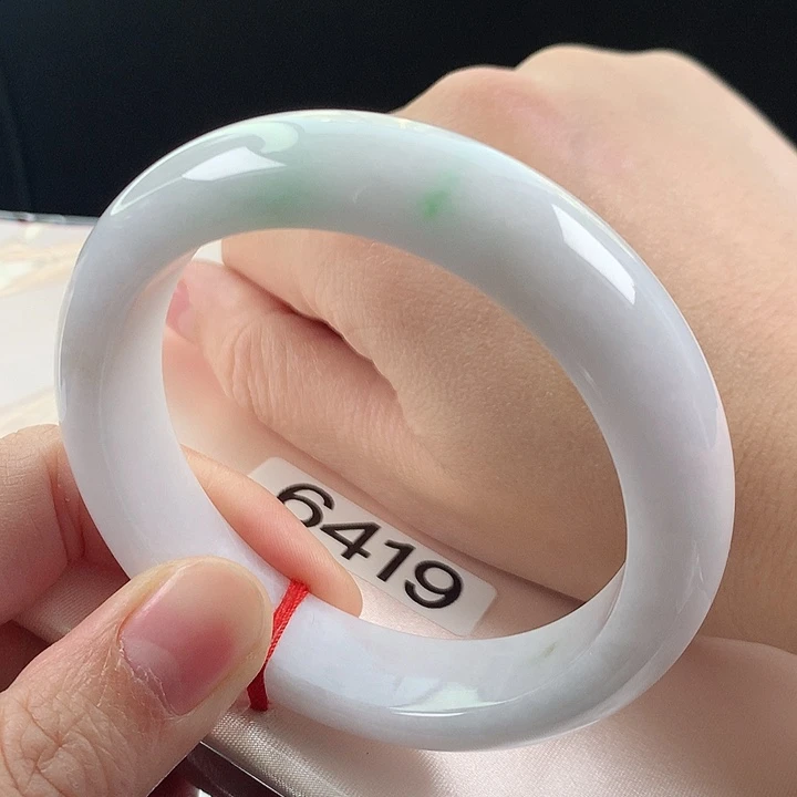 翡翠未镶嵌手镯56圈