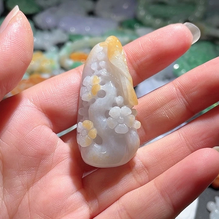 颈饰未镶嵌翡翠天