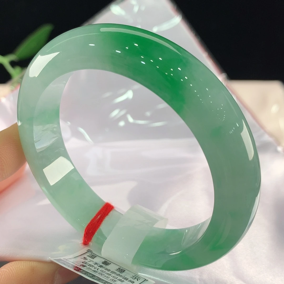 翡翠未镶嵌手镯0489