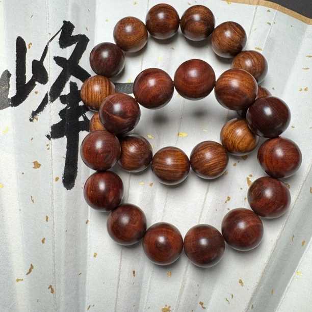 【文玩好物】海南黄花梨1.8褐色油梨老料【多样性，发其一】2