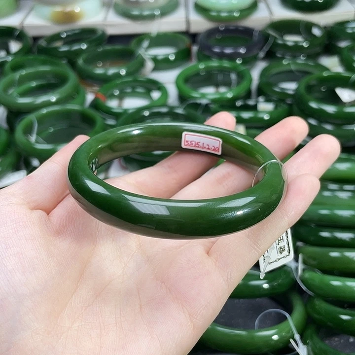 和田玉（碧玉）手镯未镶嵌