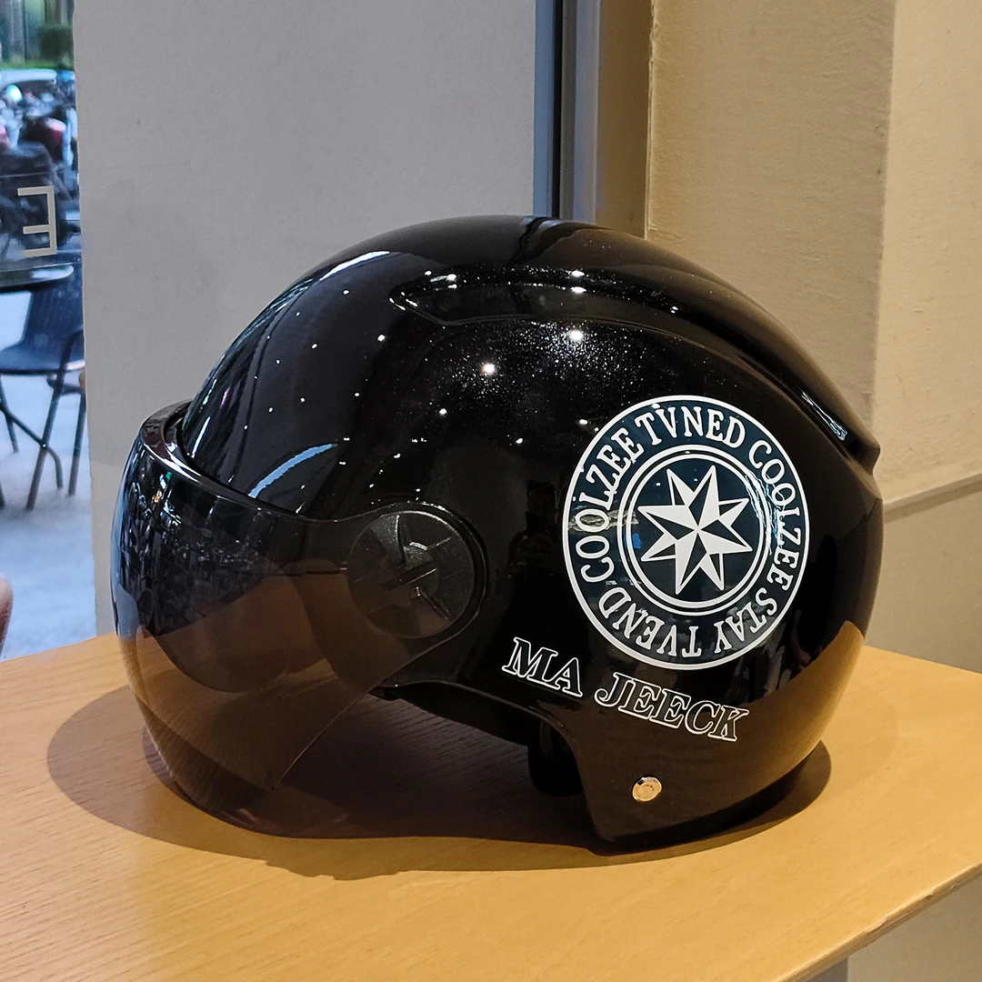 3C认证国标电动车头盔摩托车夏季防晒男女通用骑行半盔轻便安全帽