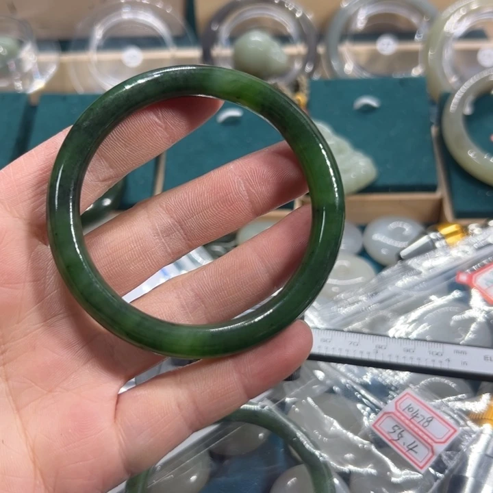 和田玉手镯未镶嵌星*海星海