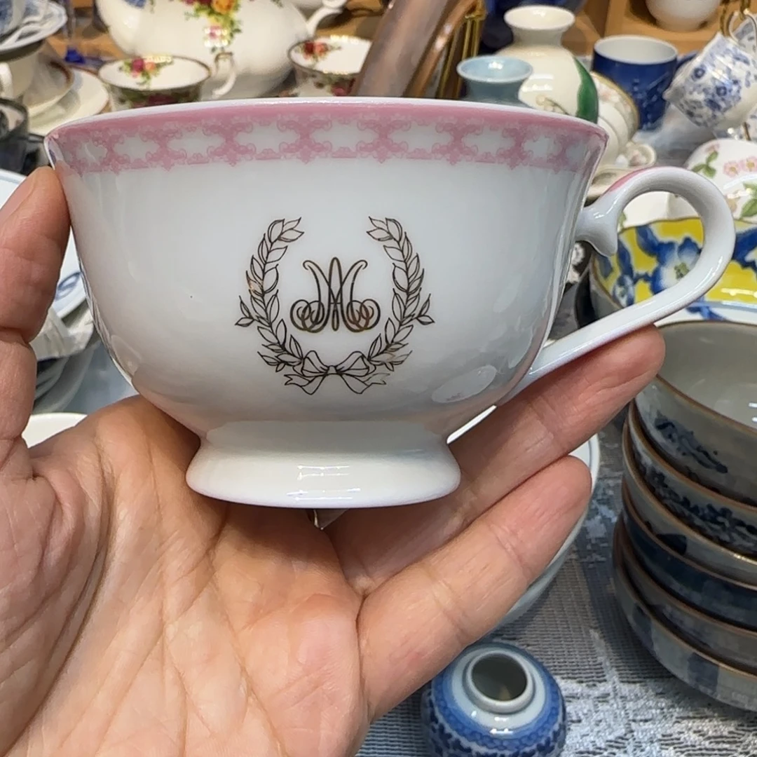 咖啡杯里的咖啡是我的最爱了吧哈