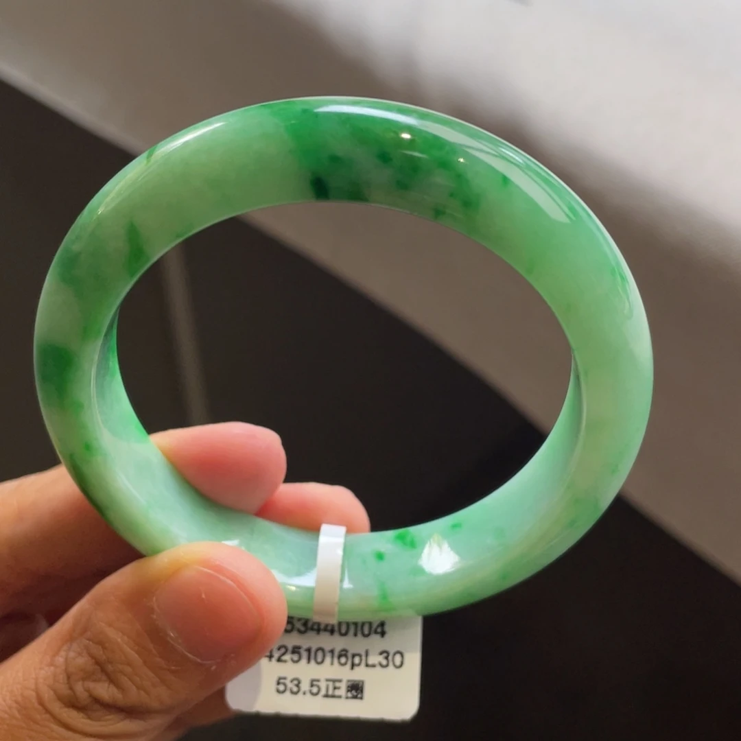 翡翠未镶嵌手镯满绿手镯