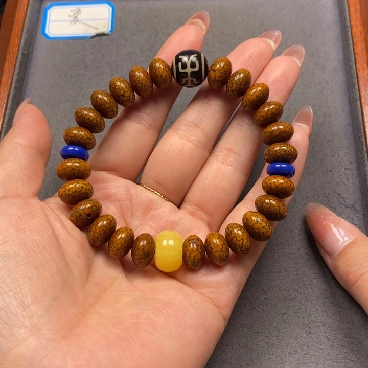 星月菩提吊坠菩提