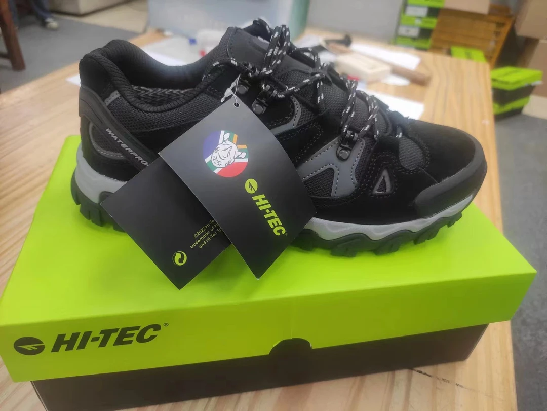 出口订单防水户外登山运减震轻便防滑户外徒步鞋