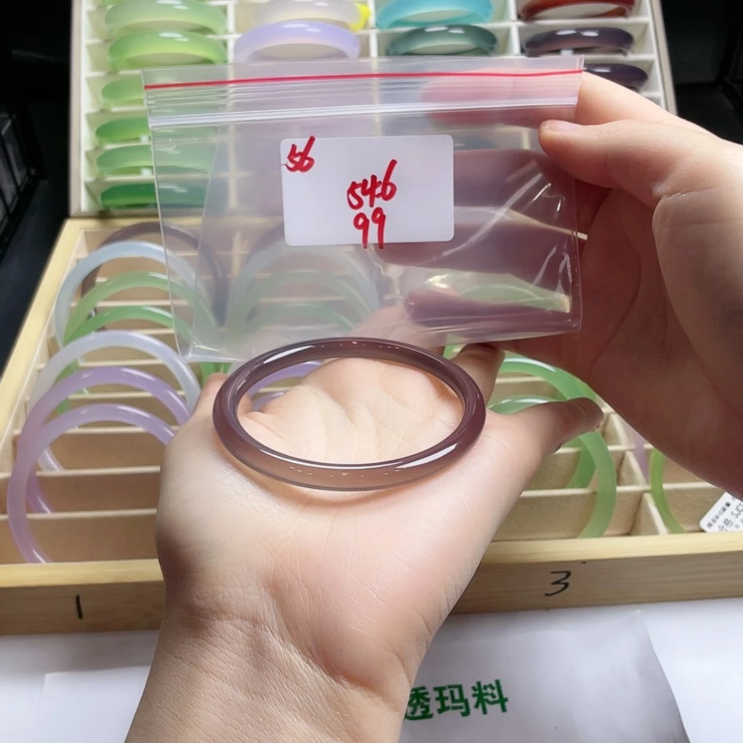 【闪购商品】玛瑙/玉髓手镯未镶嵌兮*