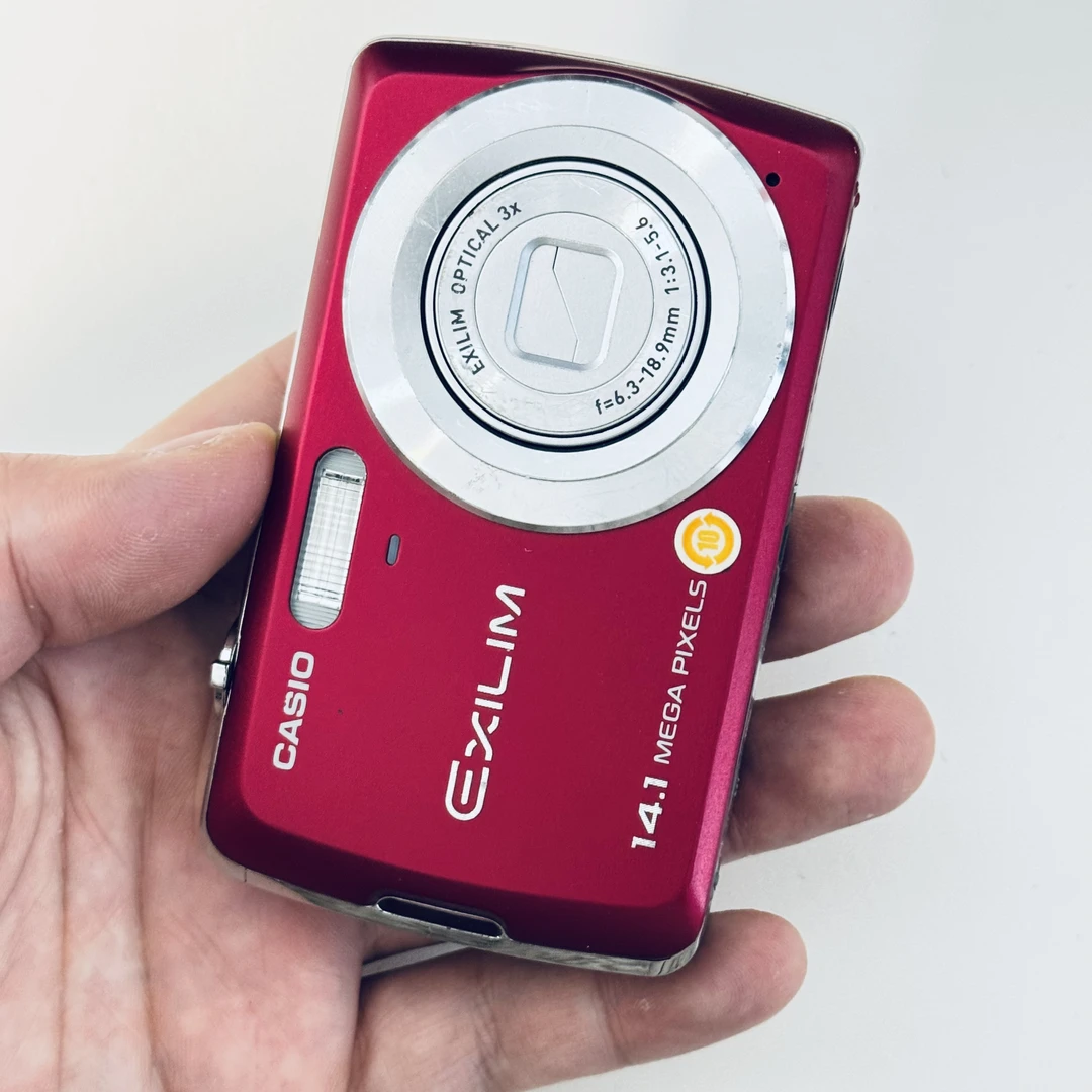 95新 Casio/卡西欧 z37特价1410w像素出片冷白清透模式多