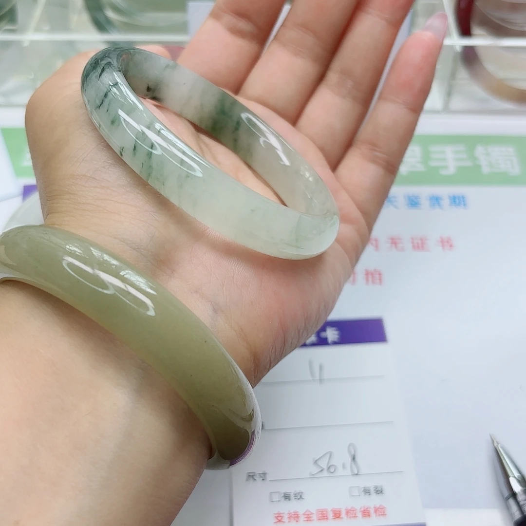 未镶嵌手镯石英质玉11/5657