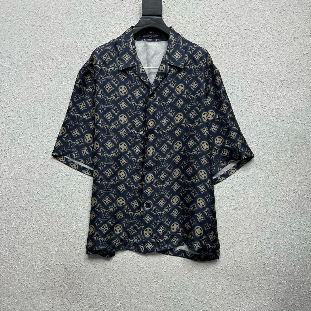 99新 LouisVuitton/路易威登 满印丝绸短袖衬衫睡衣  L YH16639