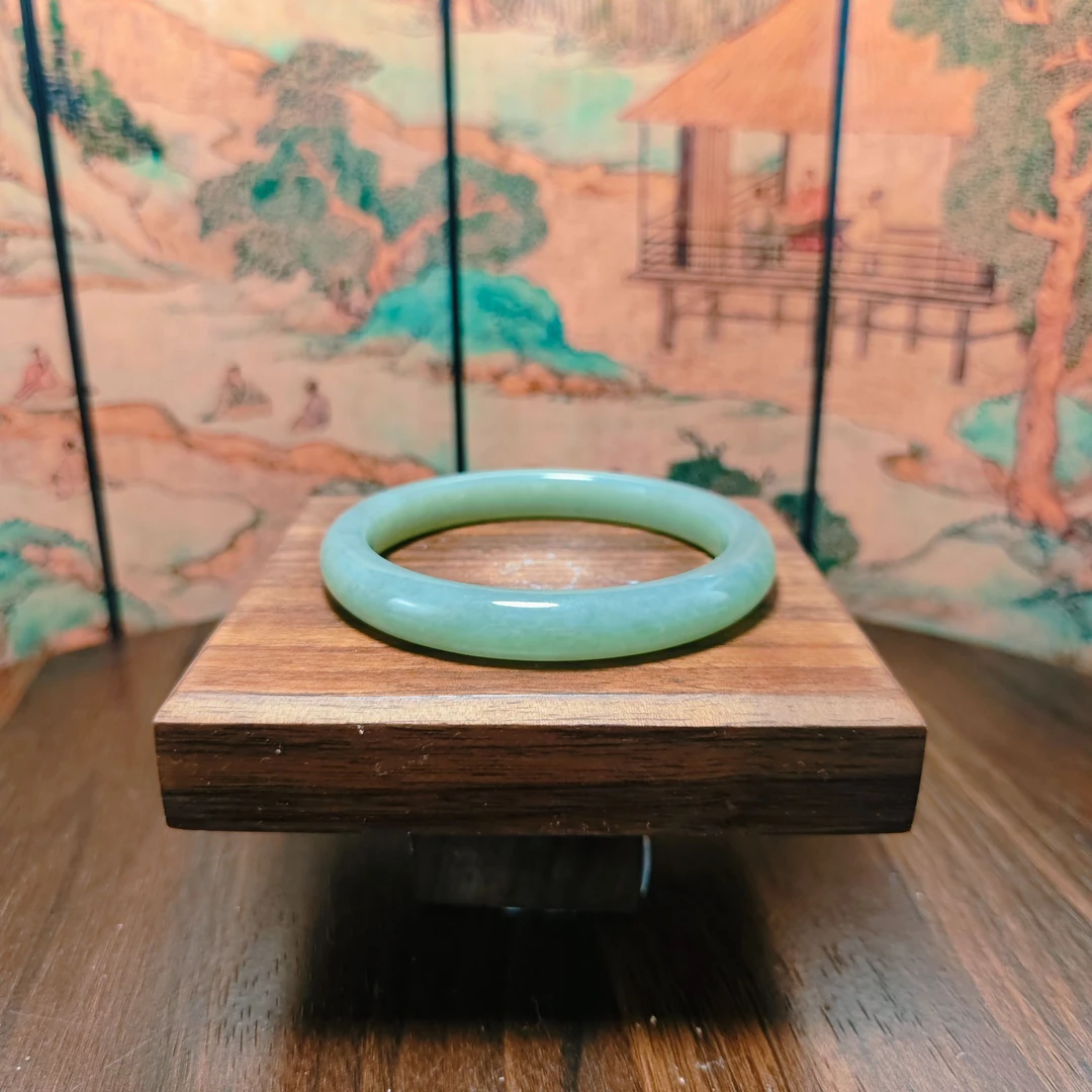 Q和田玉手镯（卡58）0743