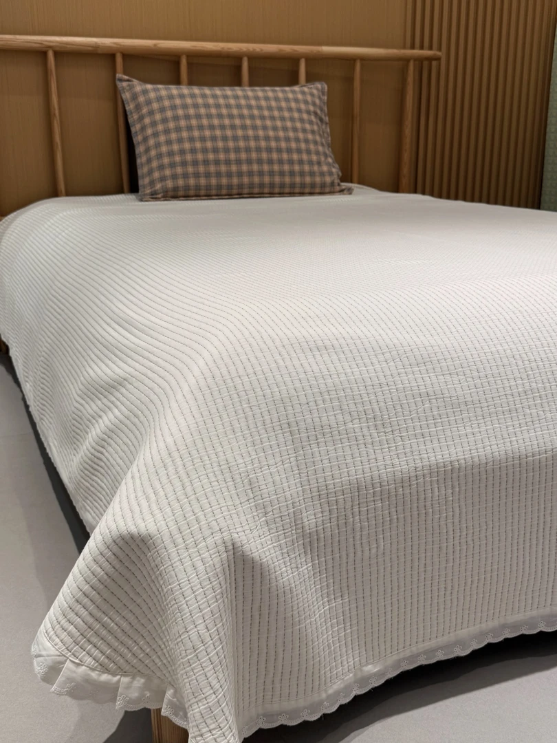 纯色 纯棉床盖加花边 百分百纯棉 手感非常细腻柔软