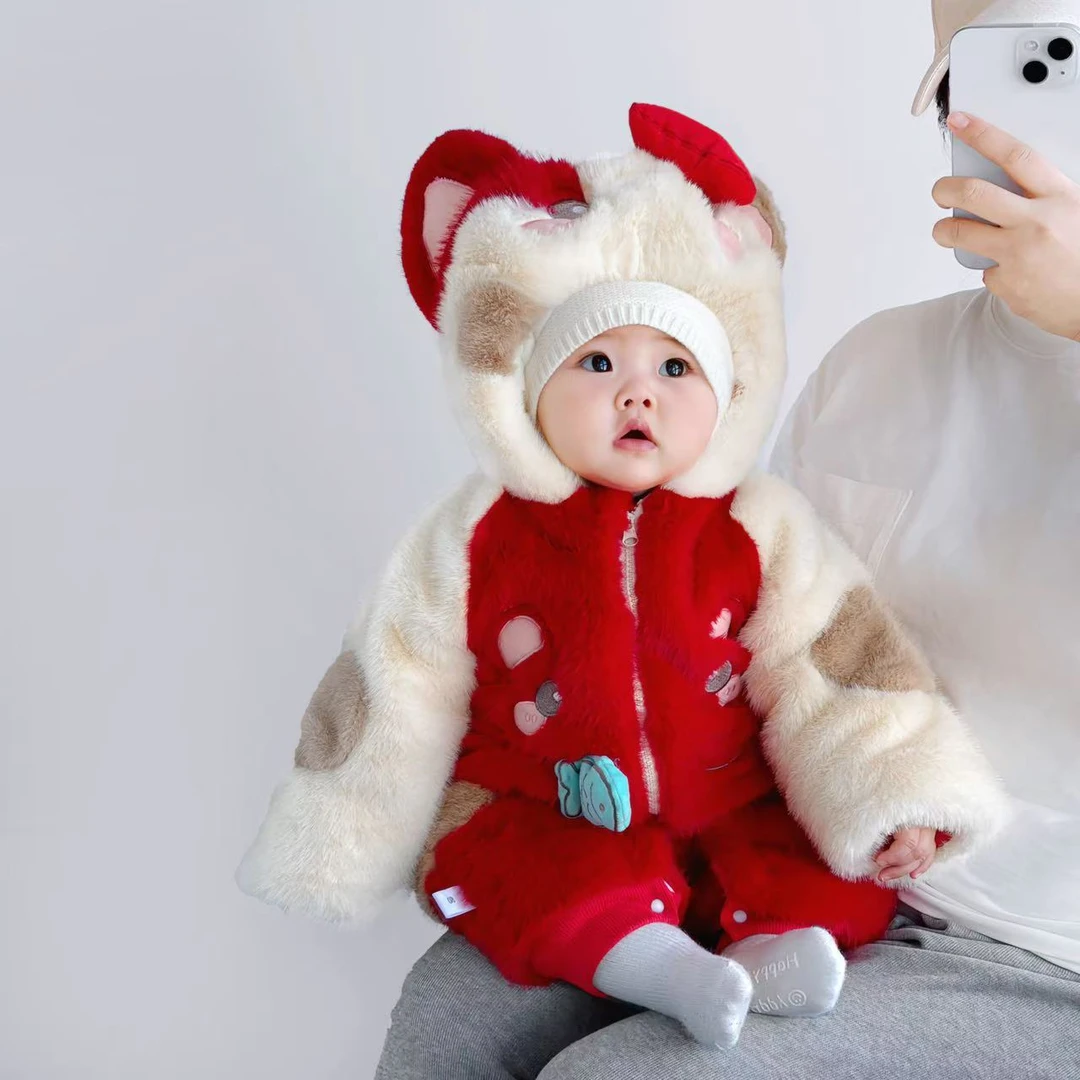 婴儿冬季连体衣冬装保暖宝宝衣服夹棉加厚超萌卡通红色外出拜年服