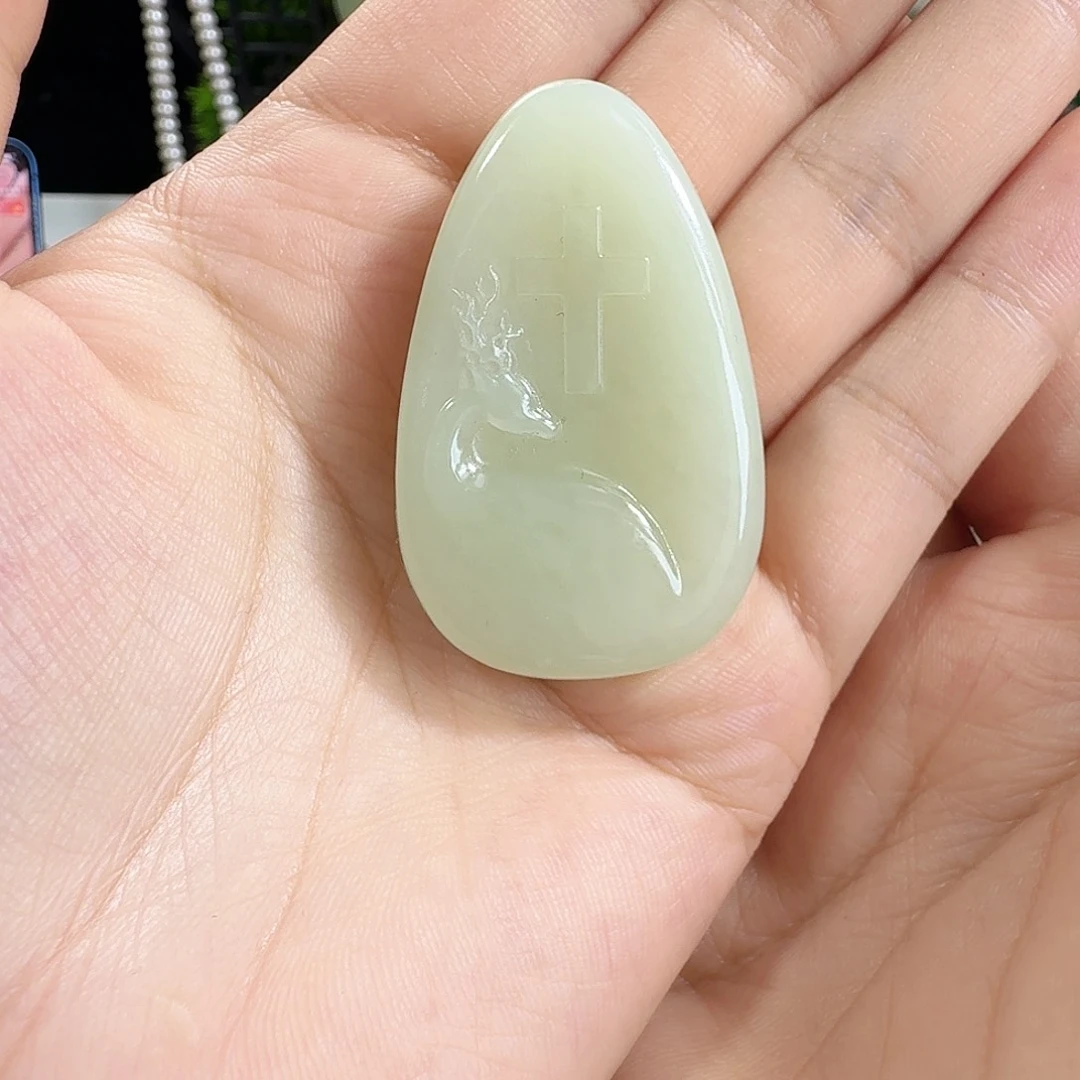 颈饰未镶嵌和田玉