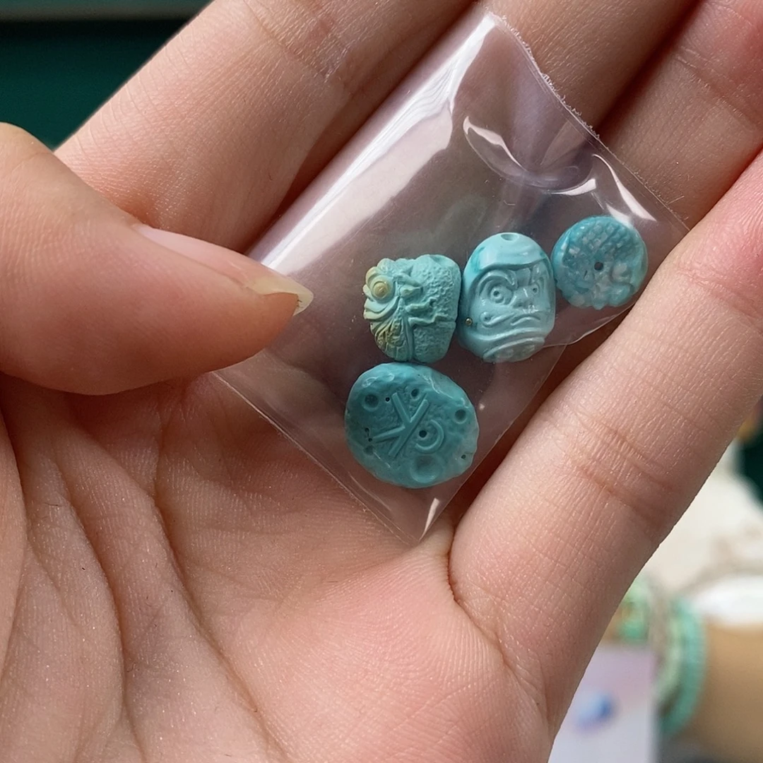 绿松石未镶嵌珠宝奇石