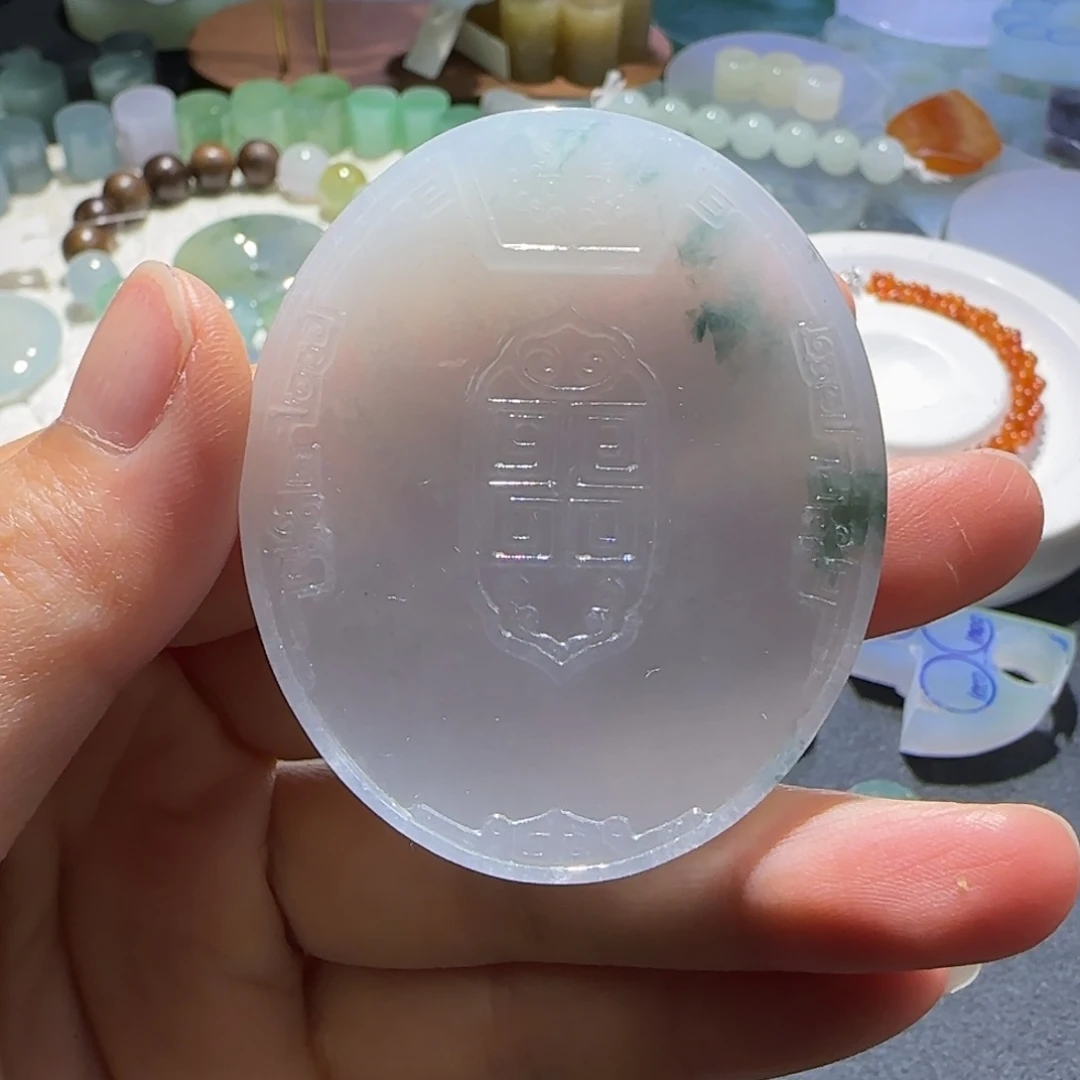 翡翠未镶嵌颈饰定制