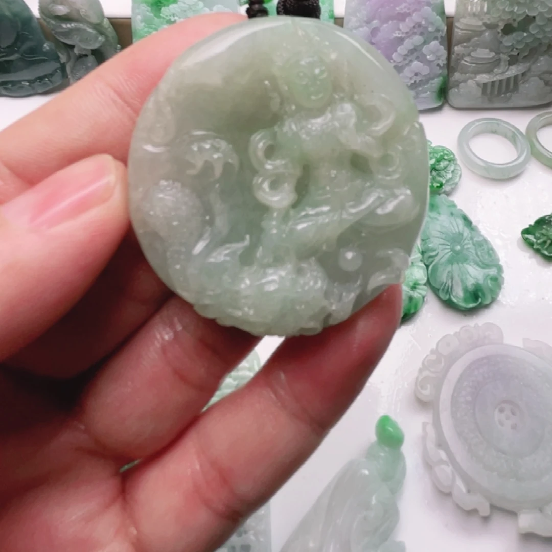 翡翠未镶嵌颈饰翡翠