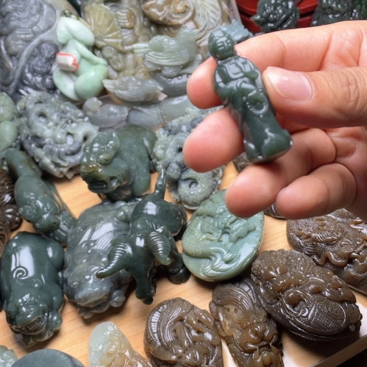 和田玉未镶嵌挂件