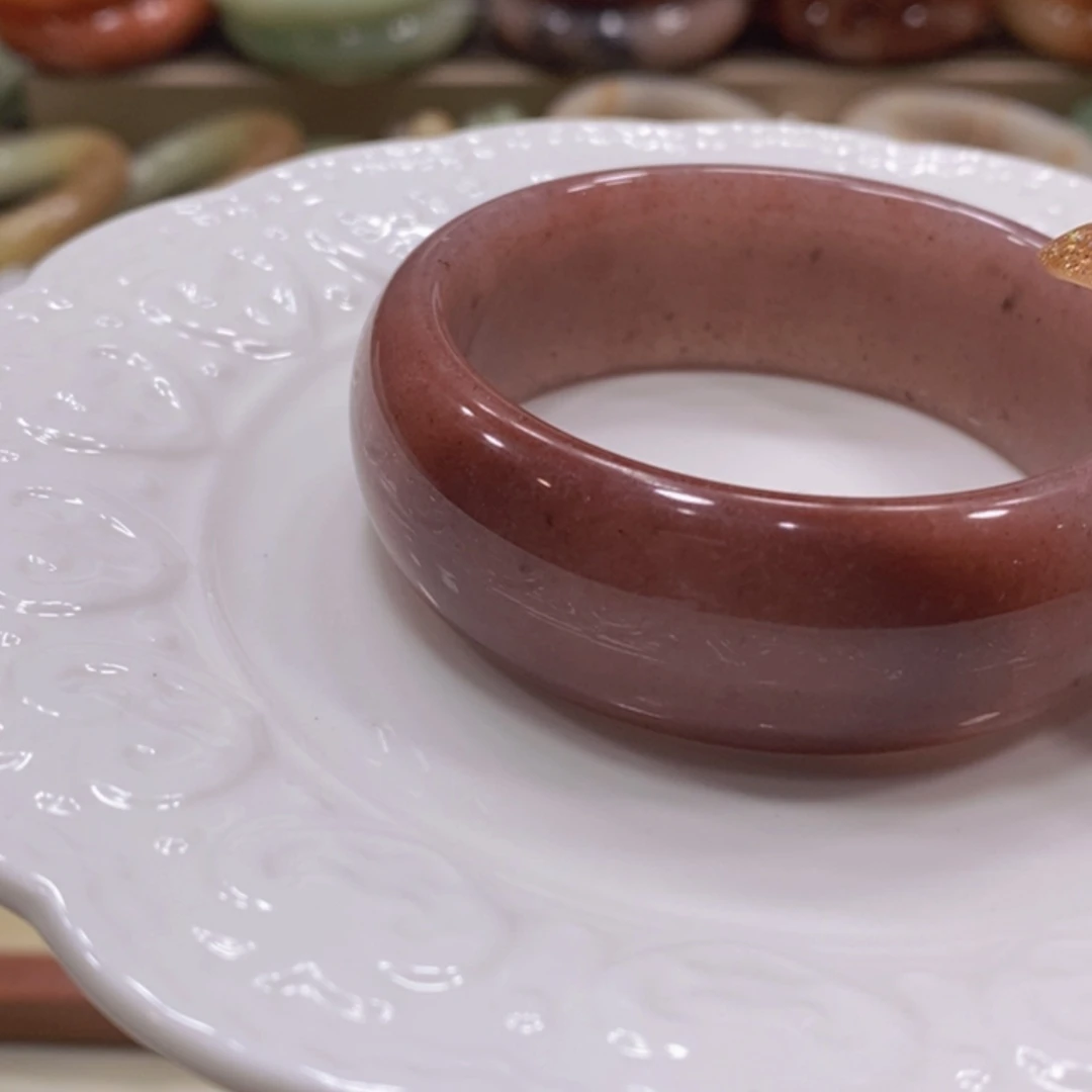 【闪购商品】未镶嵌手镯石英质玉