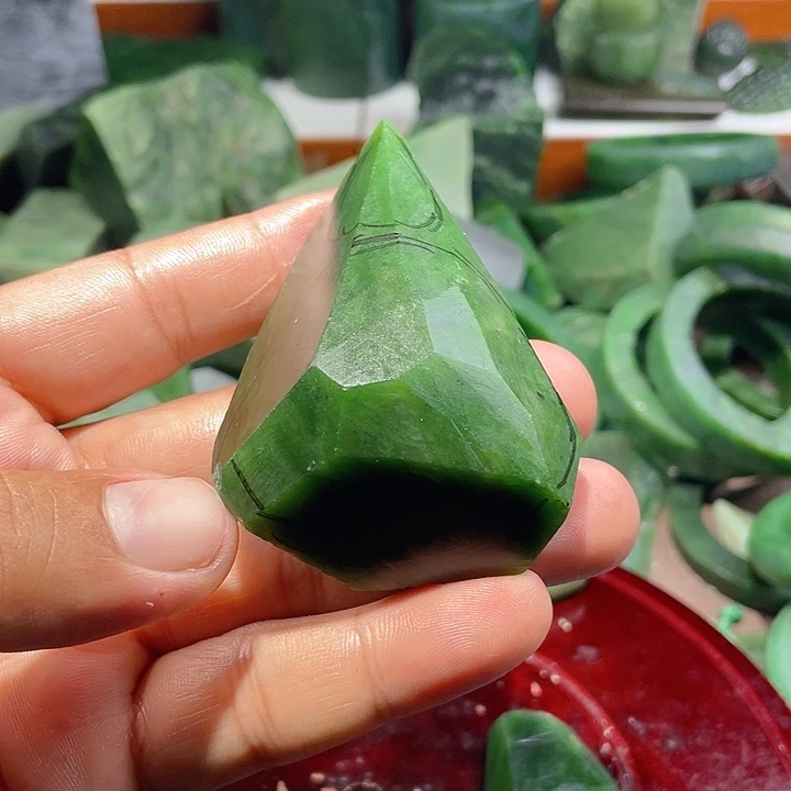 和田玉（碧玉）未镶嵌手镯
