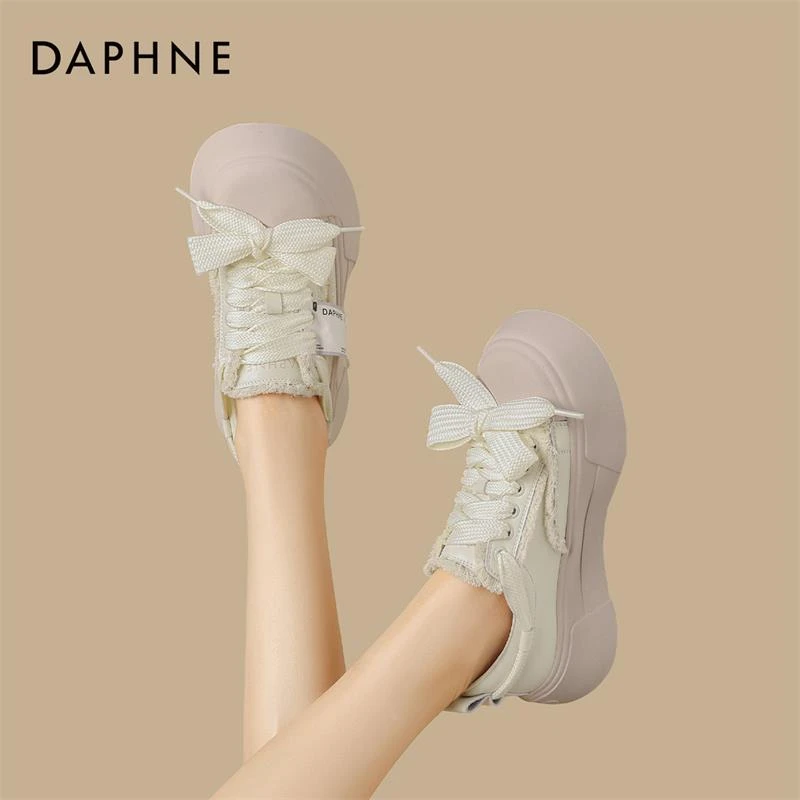 达芙妮厚底面包鞋女鞋2025新款春季百搭板鞋可爱大头鞋圆头小白鞋