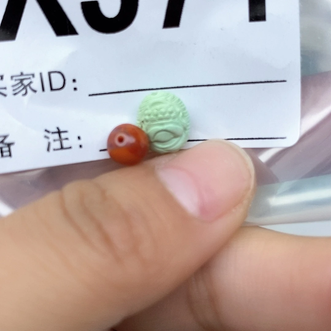 南红玛瑙配饰未镶嵌