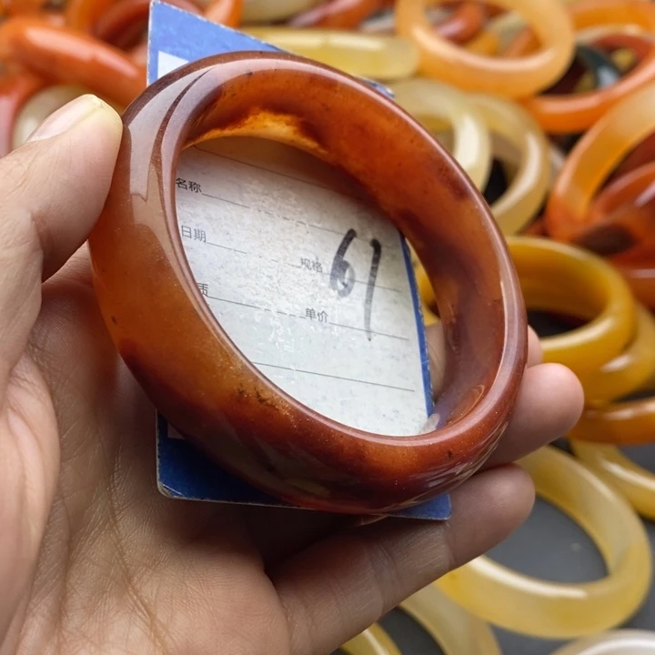 未镶嵌手镯石英质玉