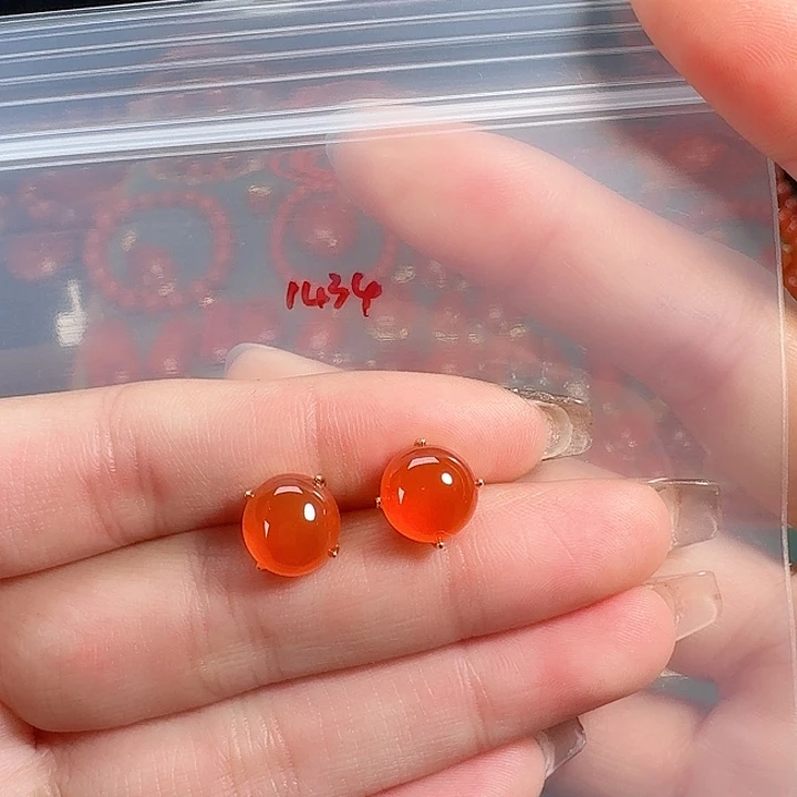 南红玛瑙银S925镶嵌冰红耳饰