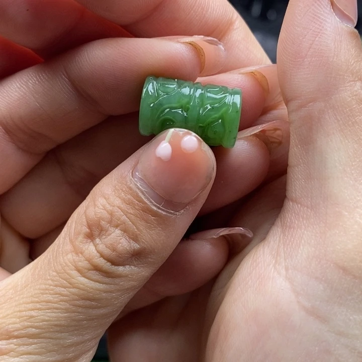 和田玉未镶嵌颈饰1