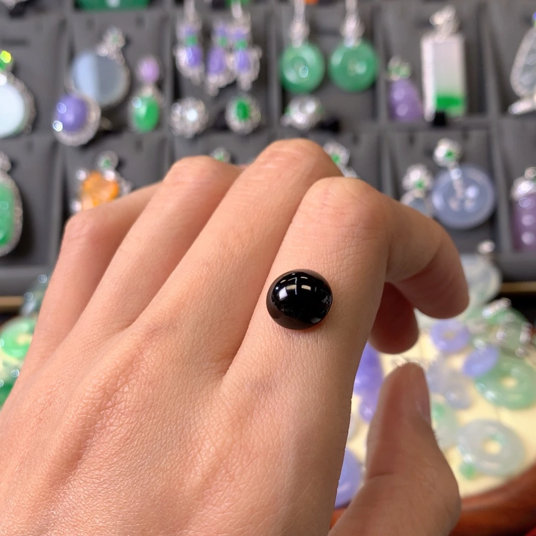 翡翠颈饰未镶嵌裸石