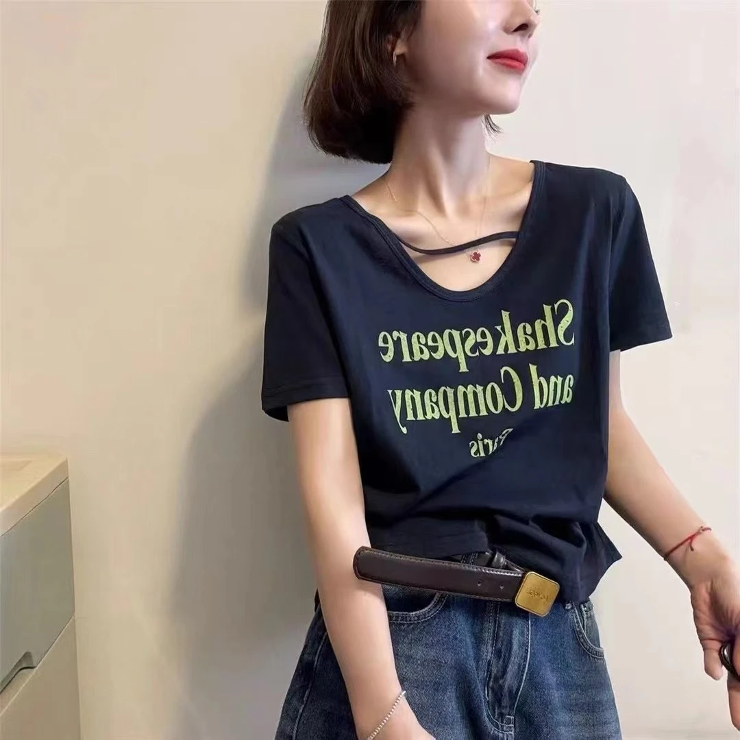 【MAN YAN】2025夏季新款韩版时尚宽松显瘦小心机V领短袖