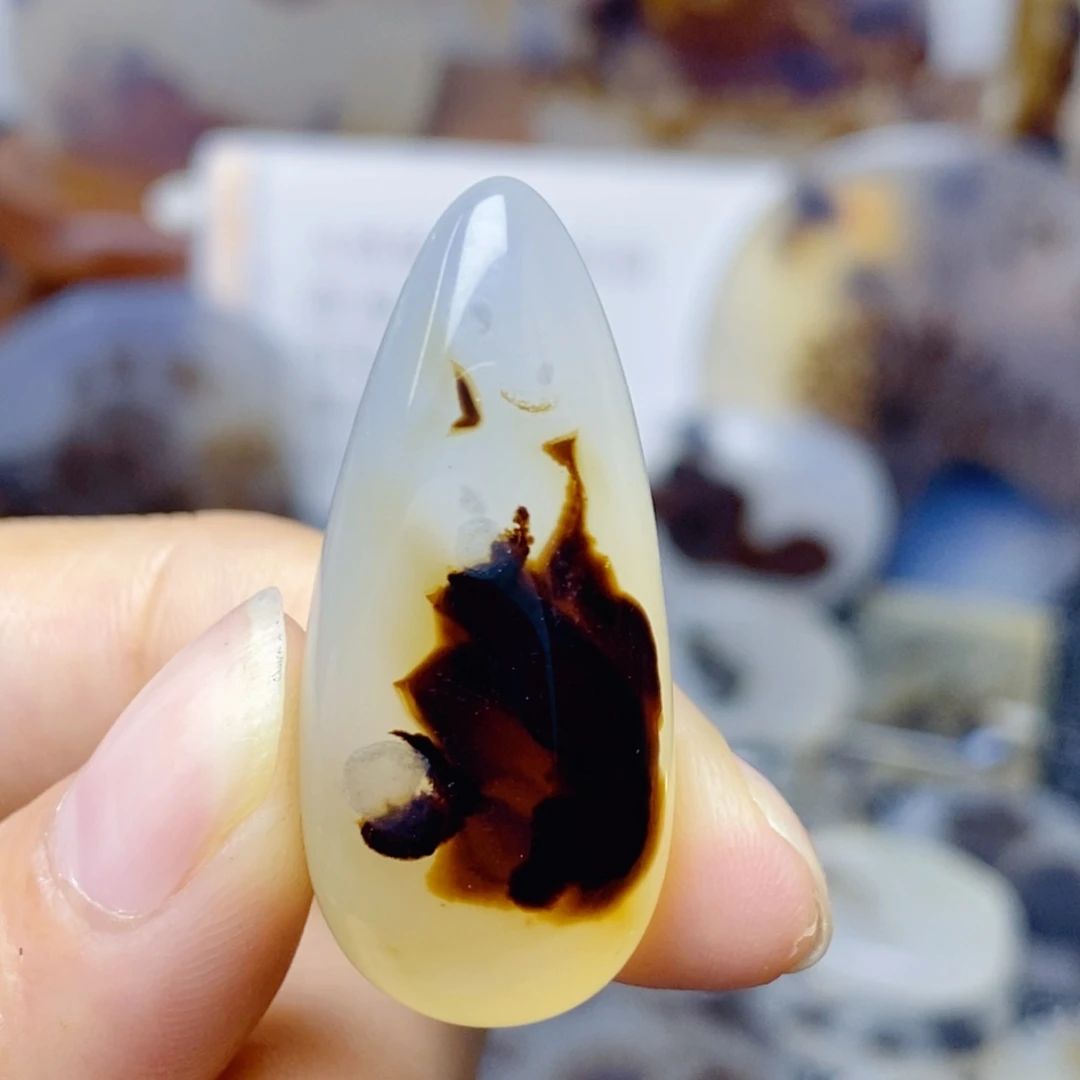 玛瑙/玉髓未镶嵌珠宝奇石