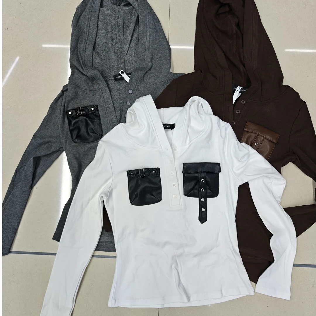 3746#胸前皮拼接连帽长袖打底女上衣秋冬新款设计感洋气