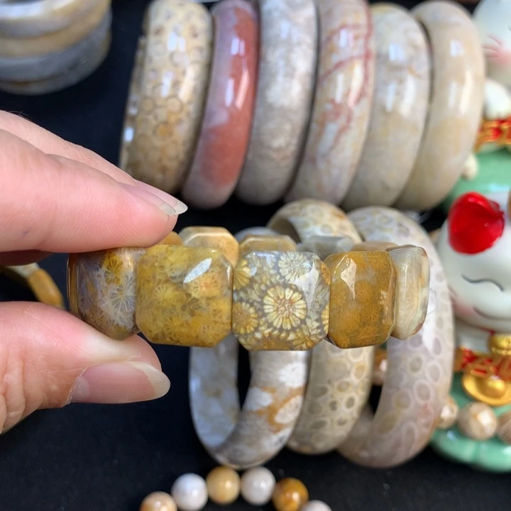 【闪购商品】硅化珊瑚（珊瑚玉）手镯未镶嵌