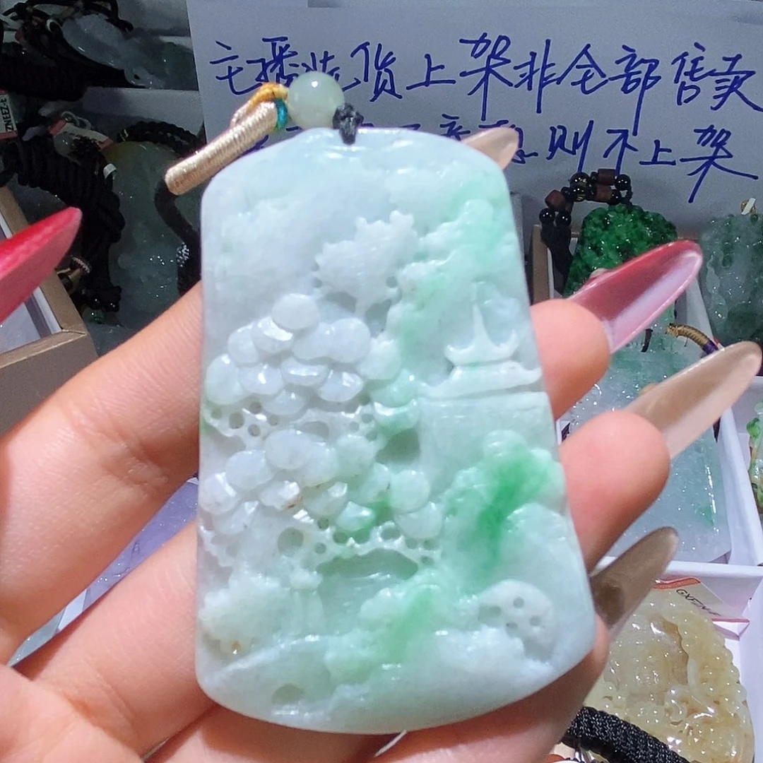 翡翠颈饰未镶嵌天然