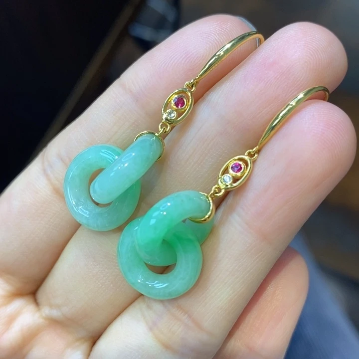 翡翠18K金镶嵌耳饰