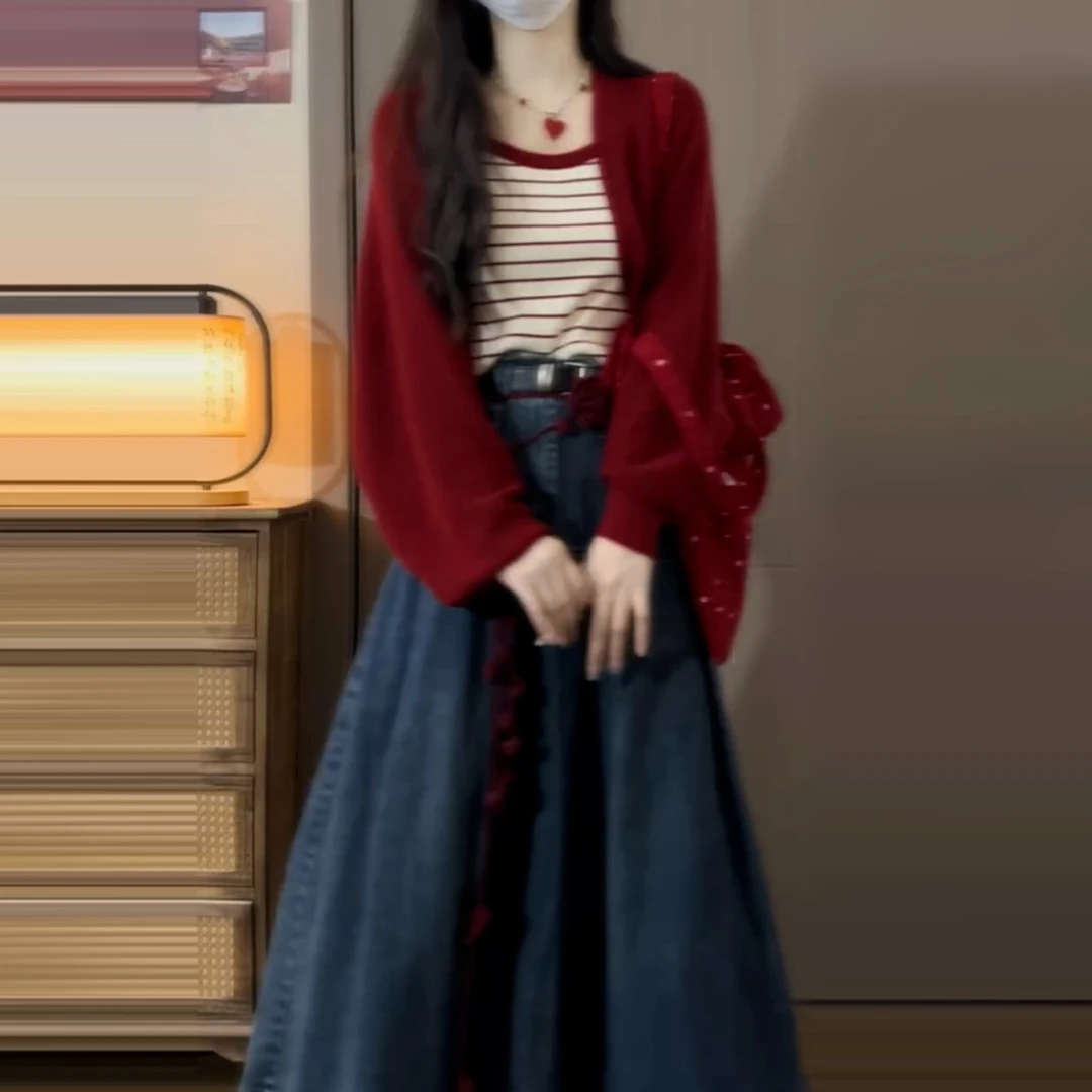 韩系秋冬装氛围感穿搭红色针织衫女圣诞新款外搭开衫外套上衣套装