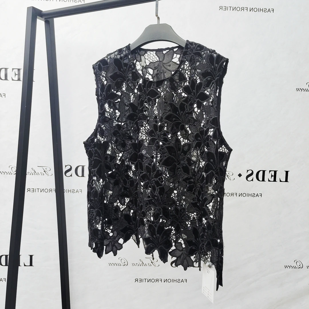 LEDS 1515蕾丝控必入*优雅爆棚秒变时尚焦点精致花纹无袖上衣