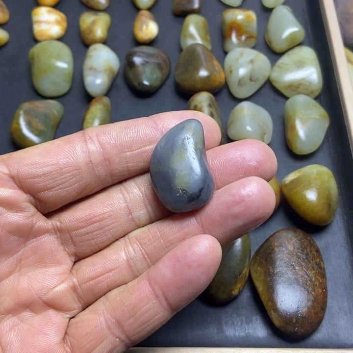 名***剑和田玉（糖玉）未镶嵌珠宝奇石