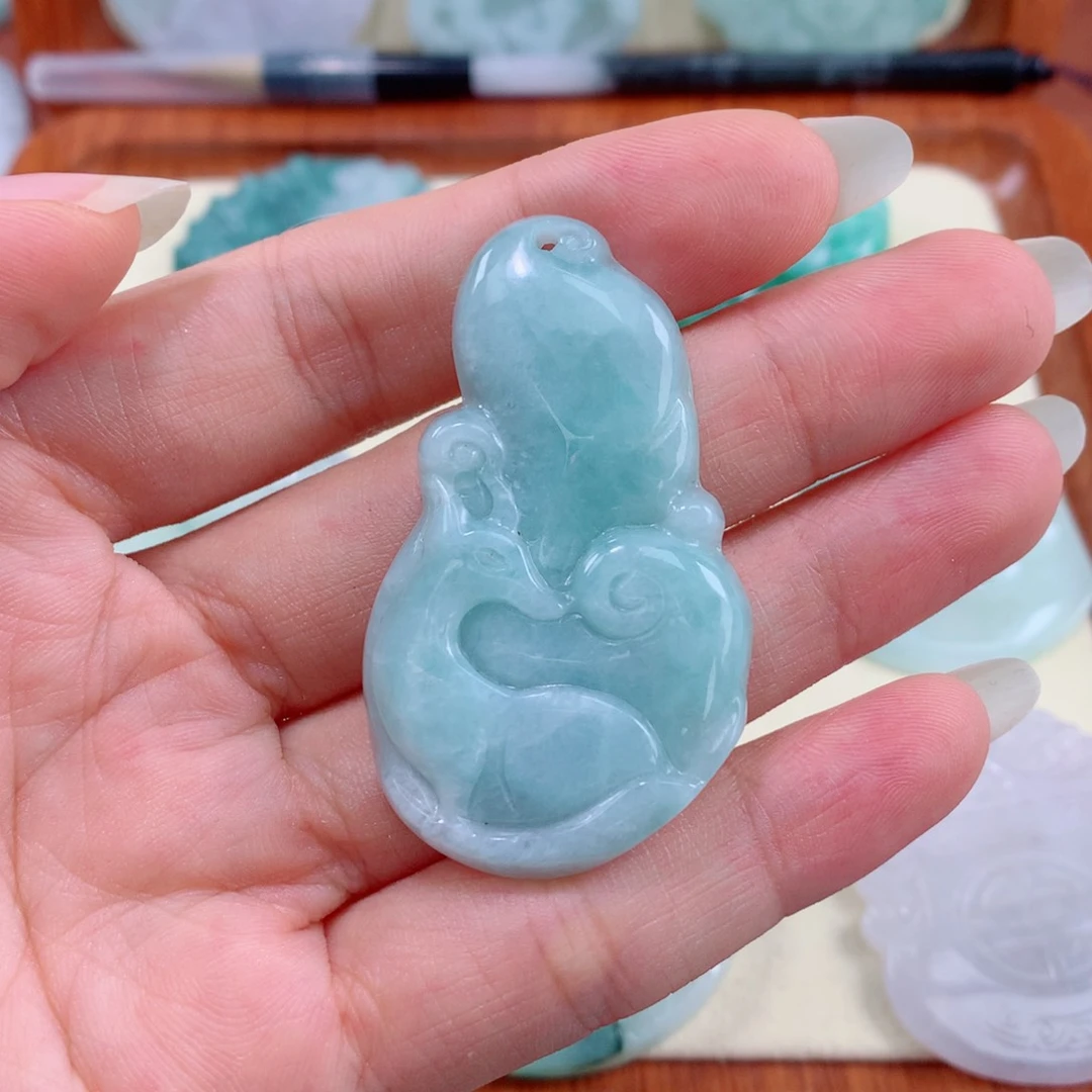 翡翠未镶嵌颈饰天然缅甸A货翡翠