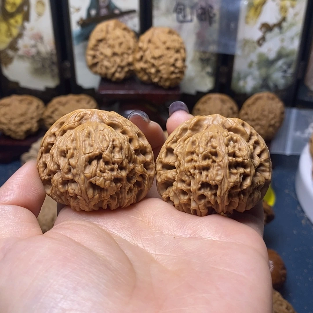 吊坠文玩核桃南疆石42尺12全品