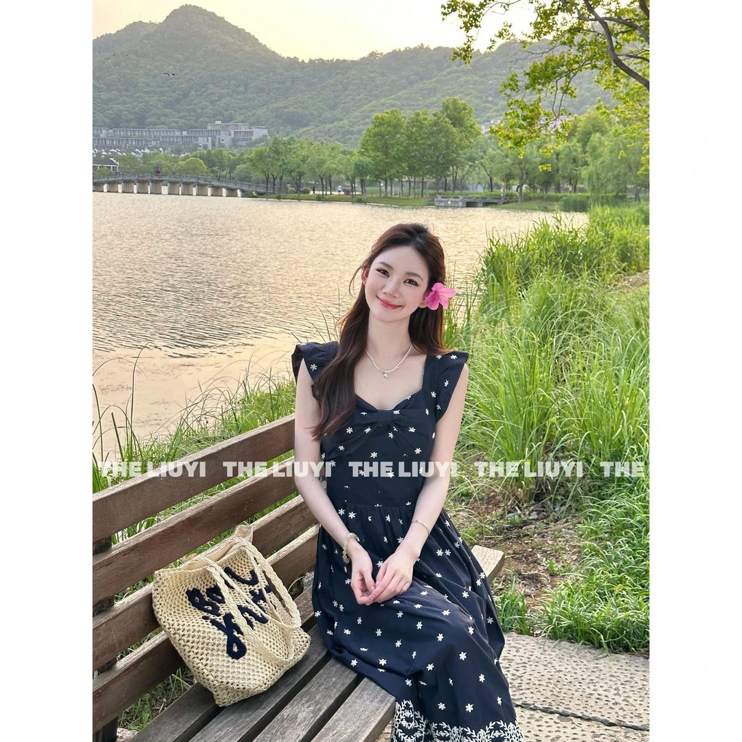 【LIUYI】唐顿庄园~夏季度假风刺绣小花连衣裙550611