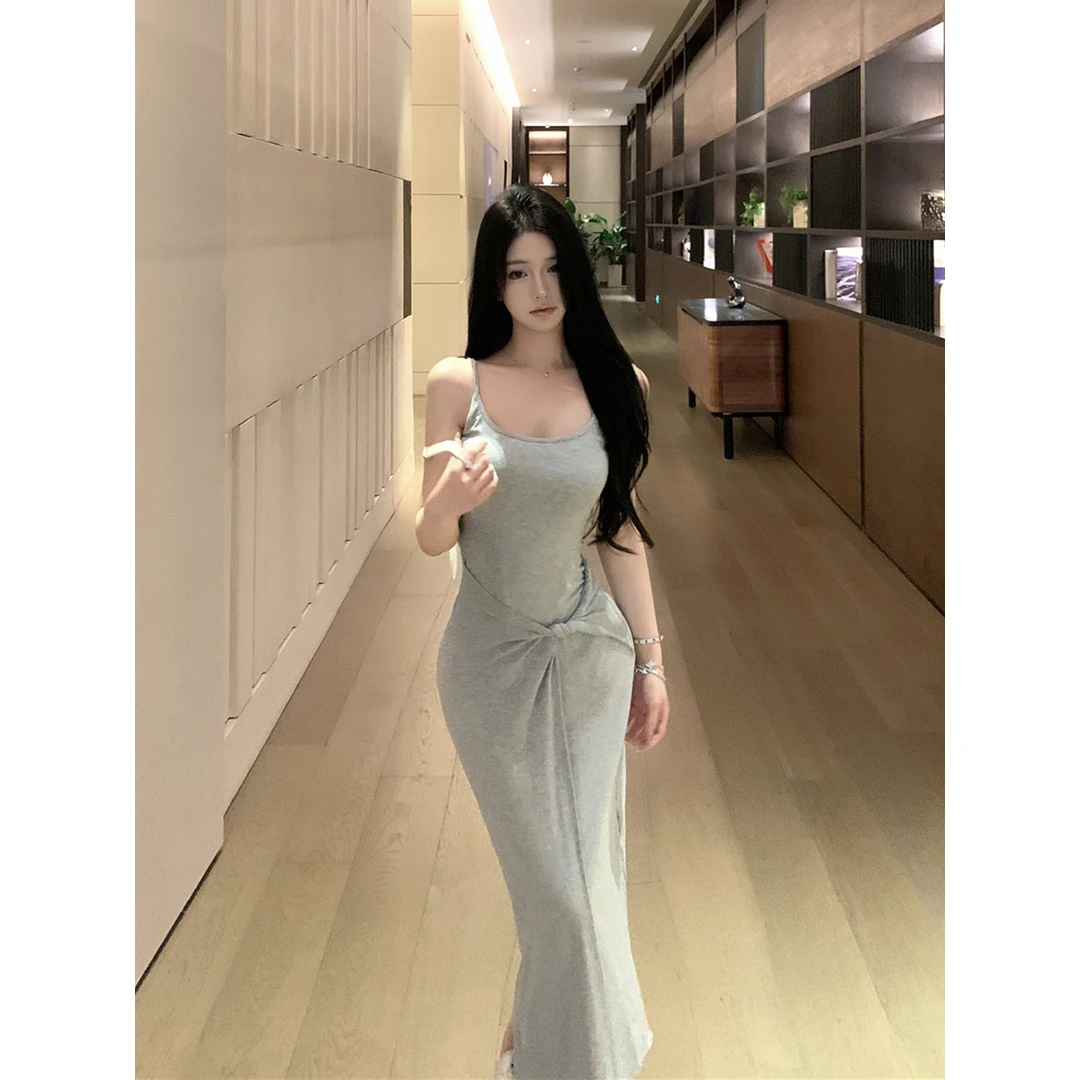 纯欲甜辣妹针织吊带连衣裙女夏季扭结收腰修身显瘦露背包臀裙长裙