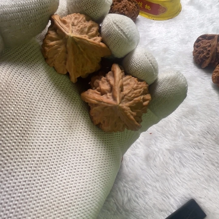 把件桃核盘山三棱
