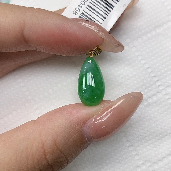 颈饰18K金镶嵌翡翠