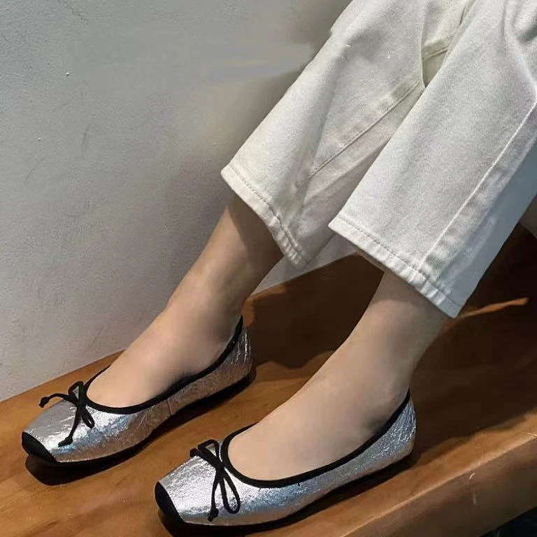 C2752  银色  时尚舒适平跟方头浅口女软底单鞋