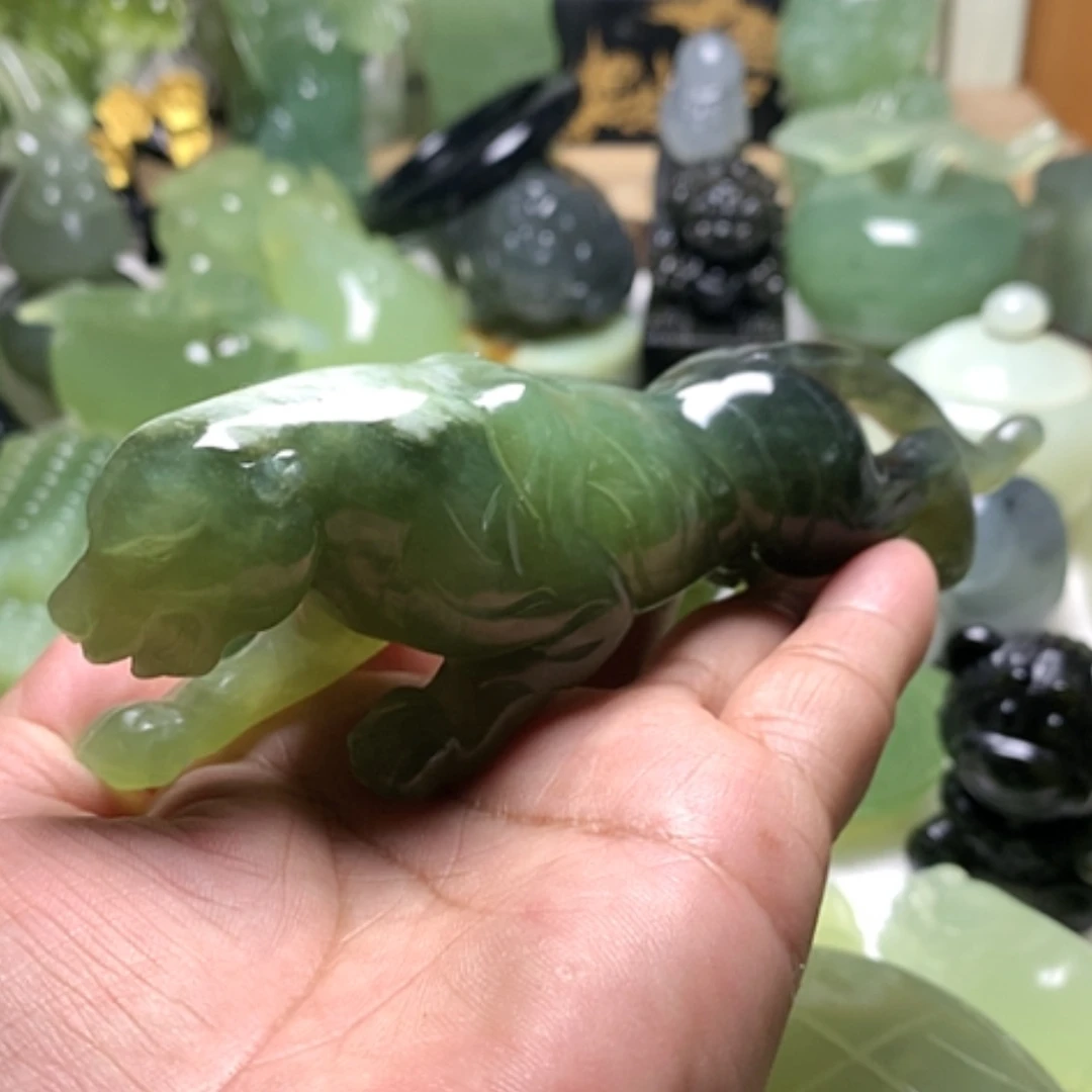 【闪购商品】蛇纹石玉未镶嵌颈饰