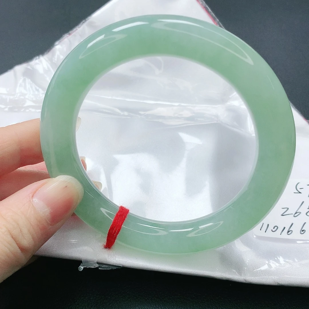 翡翠手镯未镶嵌缅甸天然A货翡翠