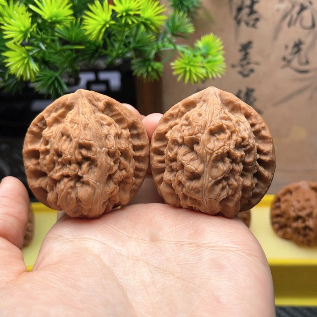 文玩核桃吊坠44野生玄武